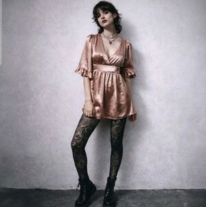 Vintage Betsey Johnson Rose Gold Babydoll Top Ruffle Y2K Indie Sleaze Size 6